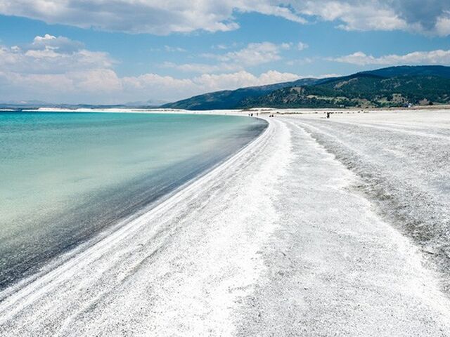 Salda Gölü Pamukkale Çeşme Alaçatı Turu 1 Gece Otel Konaklaması